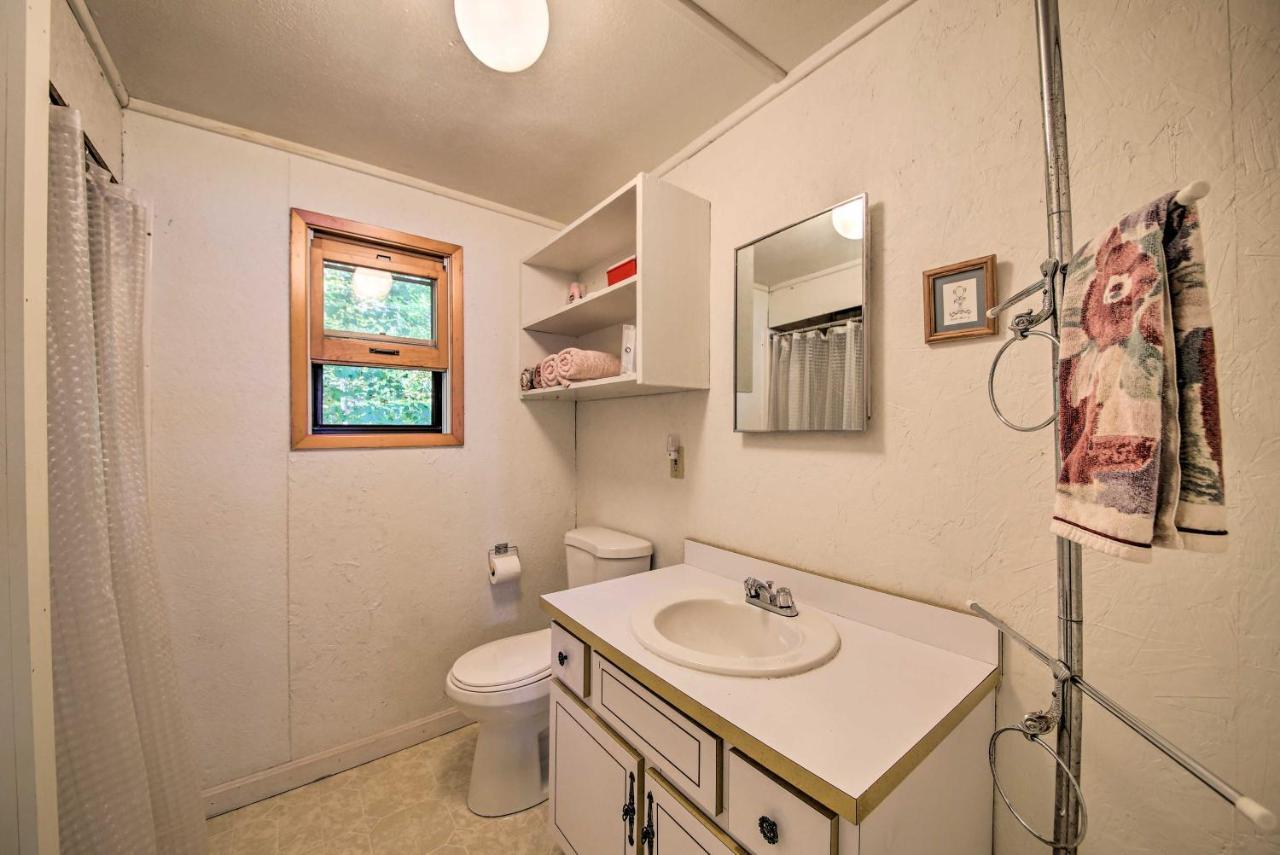 Rustic Retreat Across From Lake Family Friendly! Union Екстер'єр фото
